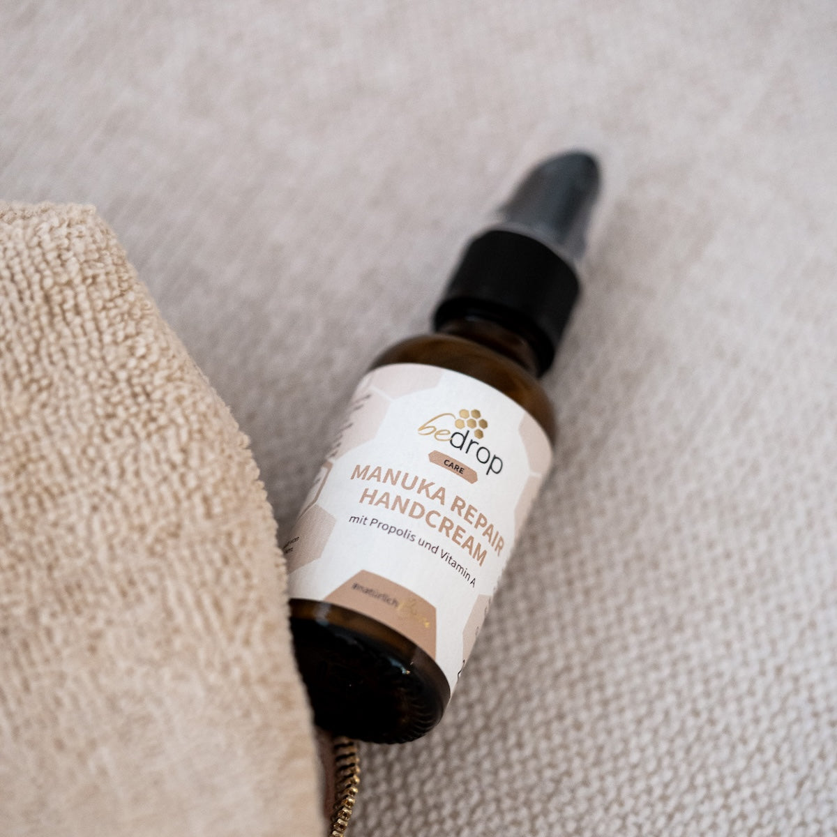 Manuka Repair Handcream / Handcreme mit Manuka Honig, Propolis und Vitamin A - 25ml
