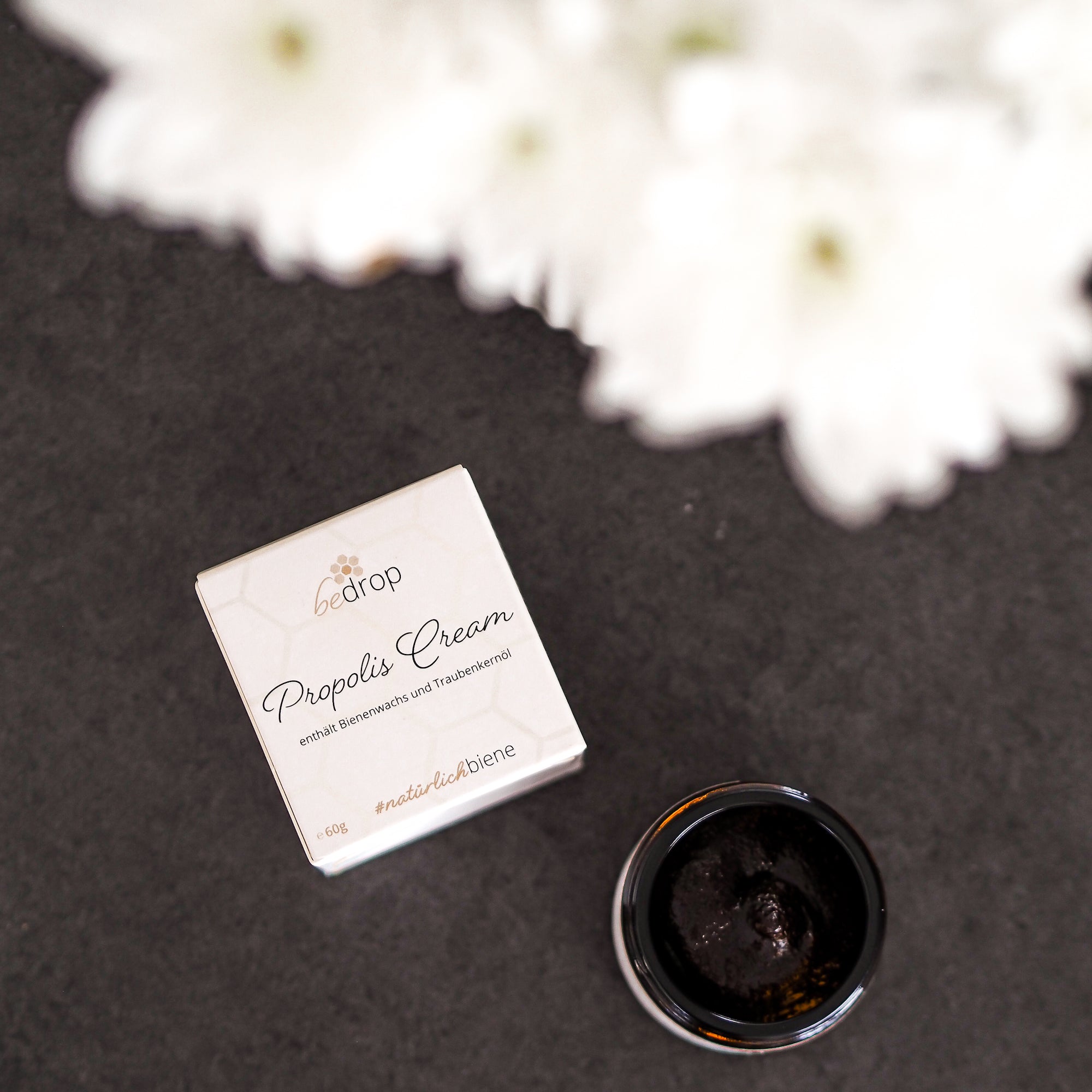 Bedrop Creme-Set Mit Bee Cream & Propolis Cream – Natürliche Pflege Mit Bienengift & Propolis Bedrop Creme-Set Mit Bee Cream & Propolis Cream – Natürliche Pflege Mit Bienengift & Propolis